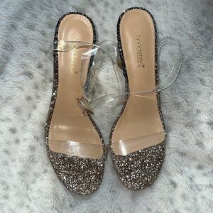 shoedazzle size 11 clear heels, didn’t come w tags but never worn​​​​​